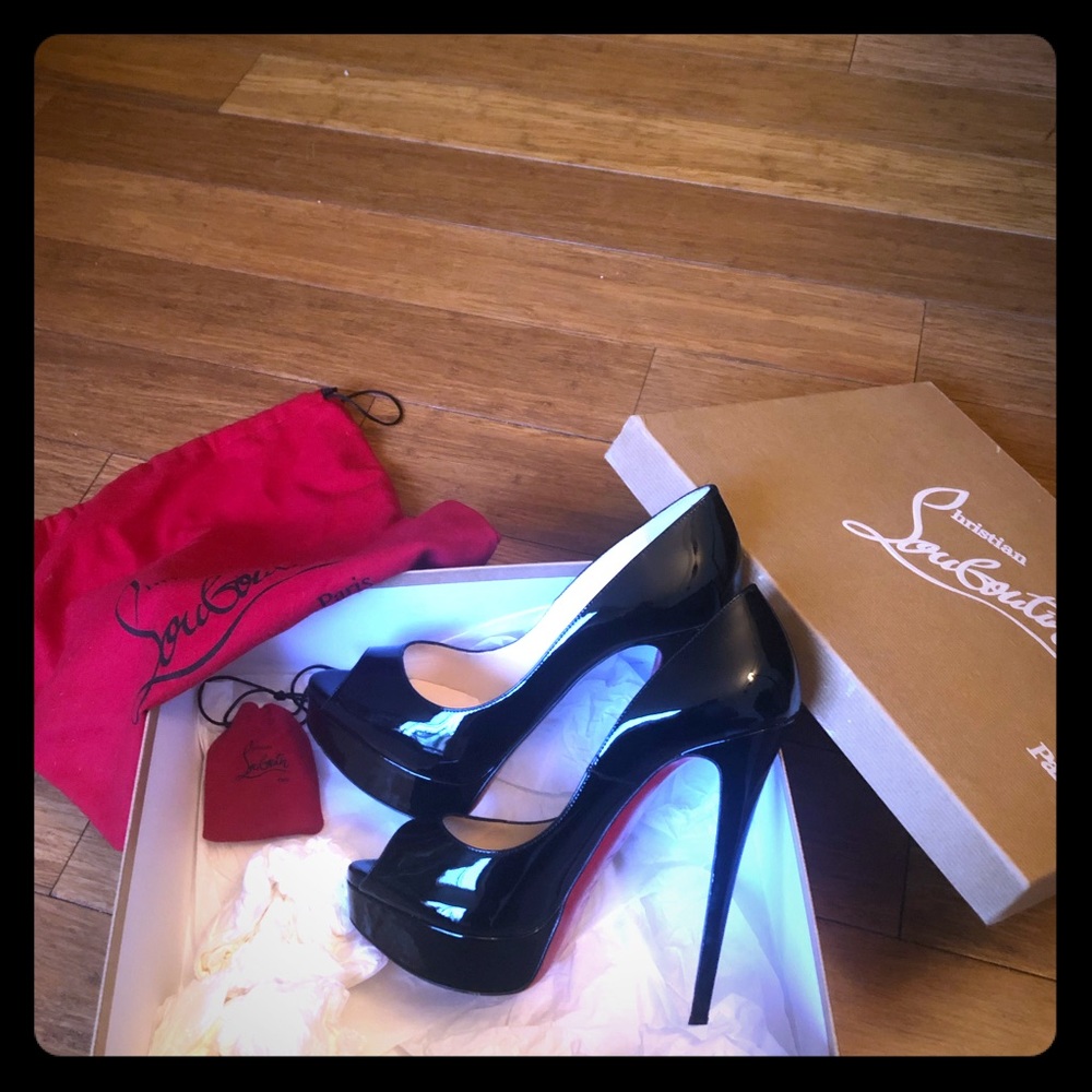 Christian Louboutin Lady Peep. Black.